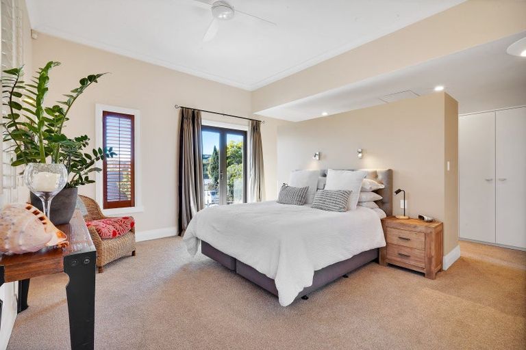 Photo of property in 22 Coleman Terrace, Hospital Hill, Napier, 4110