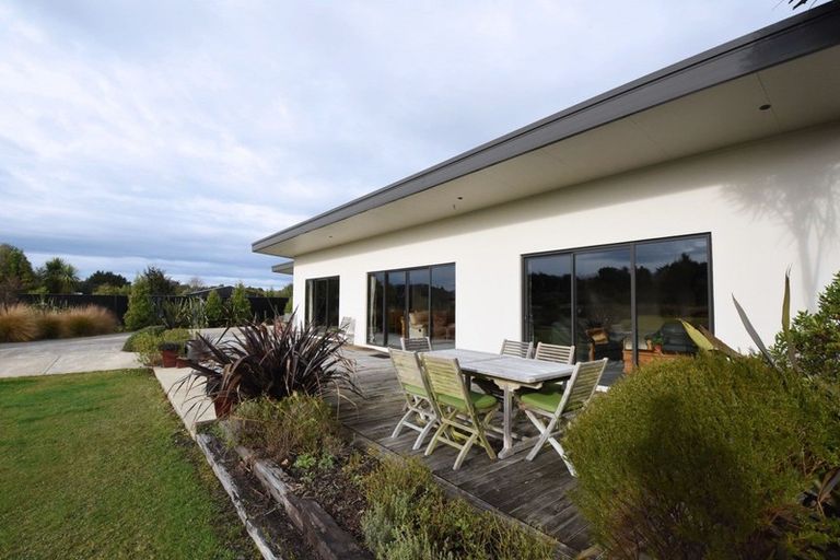 Photo of property in 75 Taiepa Road, Otatara, Invercargill, 9879