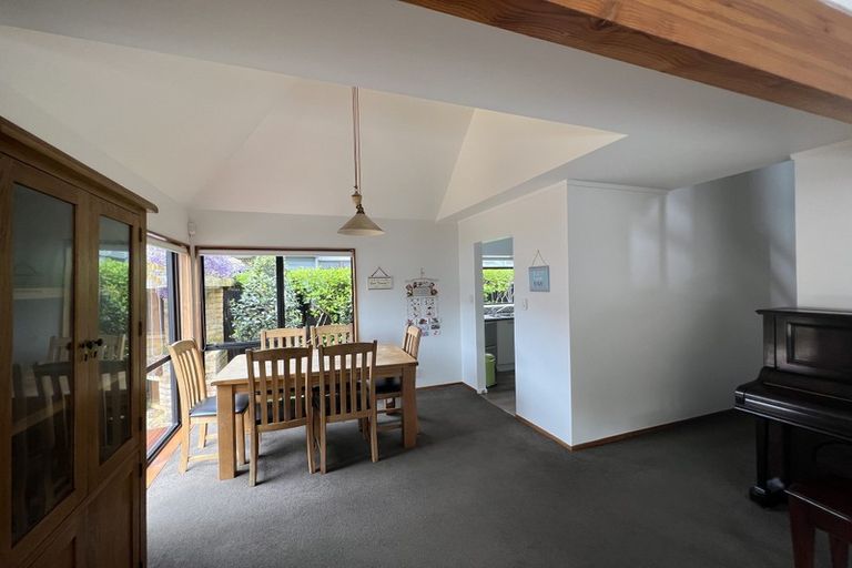 Photo of property in 11 Potter Avenue, Northcote, Auckland, 0627