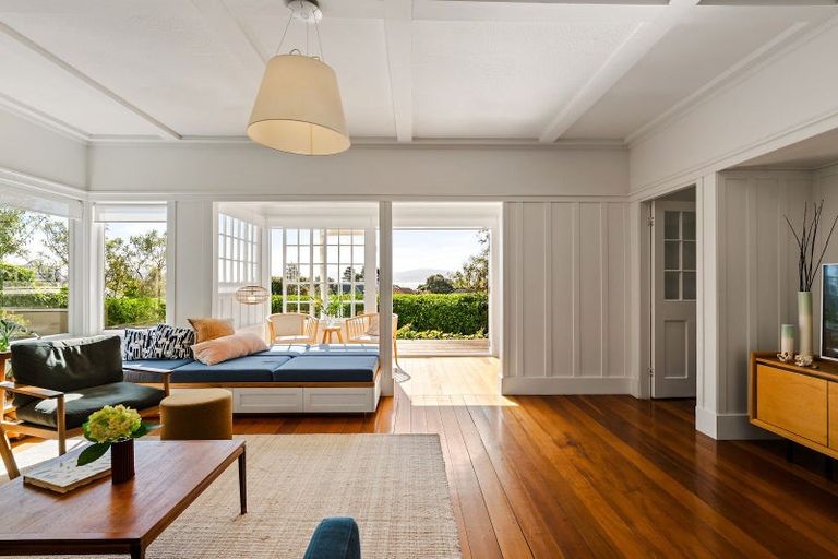 Photo of property in 4 Manuka Terrace, Eastbourne, Lower Hutt, 5013