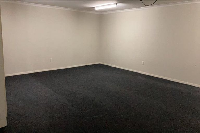 Photo of property in 5 Dawood Place, The Gardens, Auckland, 2105