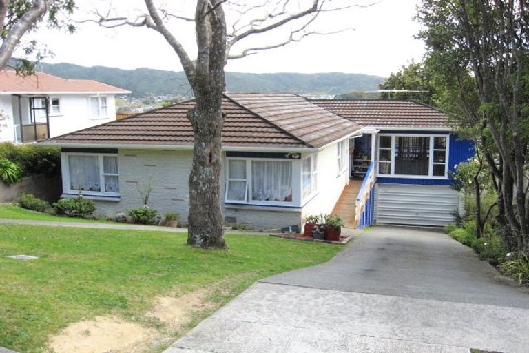 Photo of property in 39 Wright Street, Wainuiomata, Lower Hutt, 5014