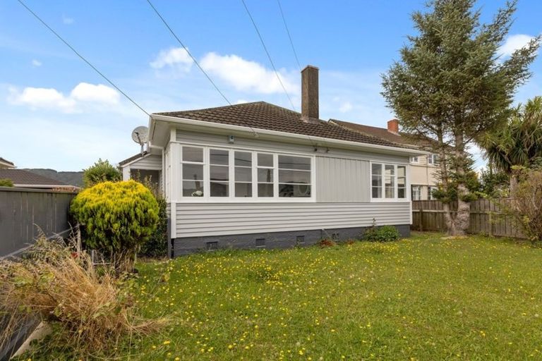 Photo of property in 1 Athlone Crescent, Boulcott, Lower Hutt, 5011