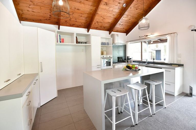 Photo of property in 61 Brian Crescent, Stanmore Bay, Whangaparaoa, 0932