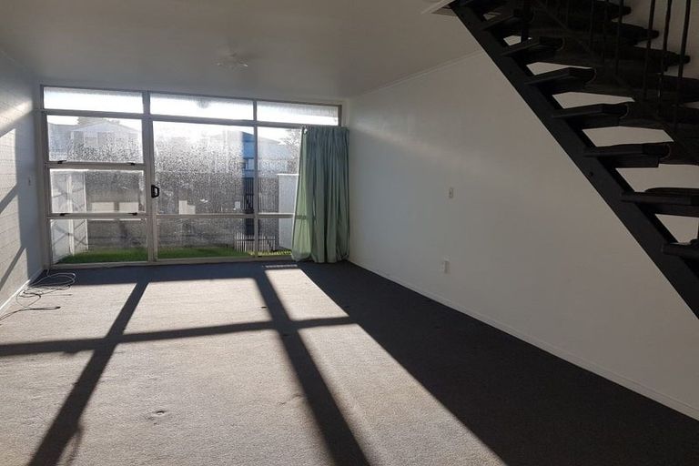 Photo of property in 5/66 Golf Road, Mount Maunganui, 3116