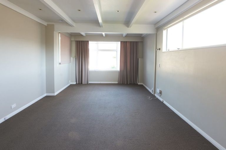 Photo of property in 40 Derwent Street, Island Bay, Wellington, 6023