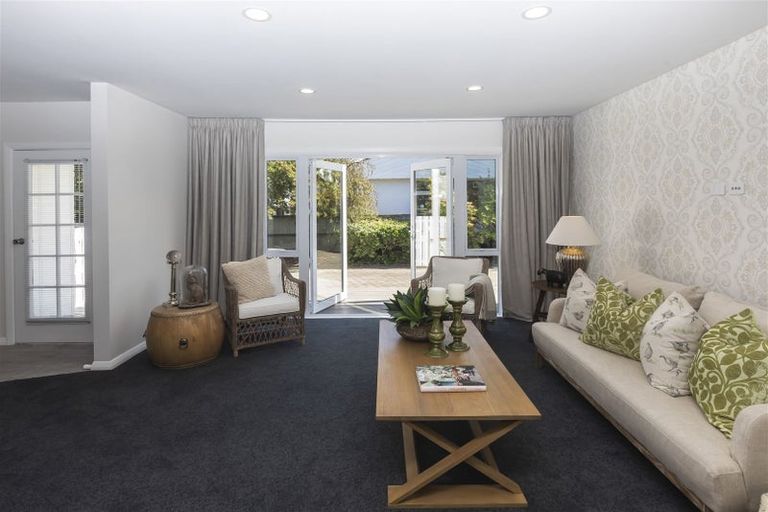 Photo of property in 124b Glandovey Road, Strowan, Christchurch, 8052