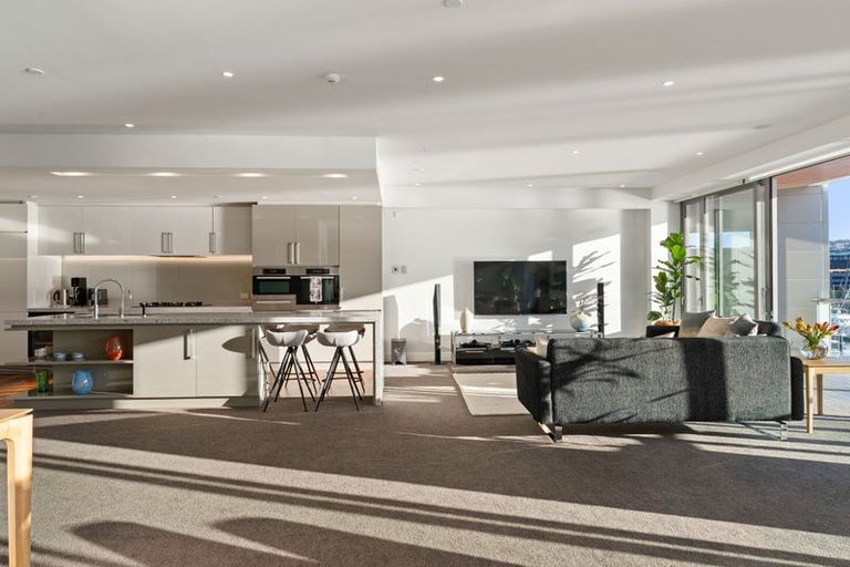 Photo of property in Clyde Quay Wharf, 3b/1 Clyde Quay Wharf, Te Aro, Wellington, 6011