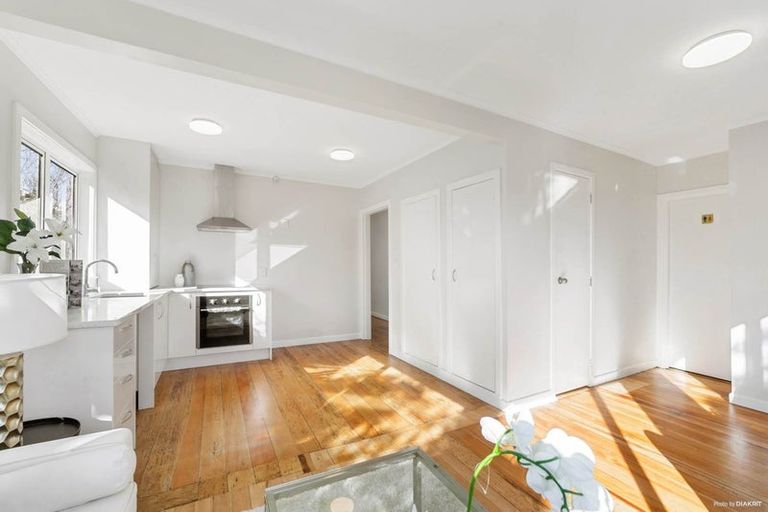 Photo of property in 34a Nile Road, Kelston, Auckland, 0602