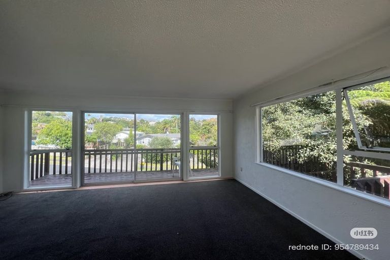 Photo of property in 13 Robbies Road, Shelly Park, Auckland, 2014