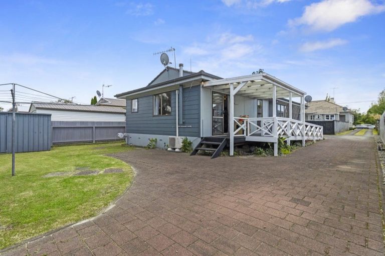 Photo of property in 52a Claude Street, Fairfield, Hamilton, 3214