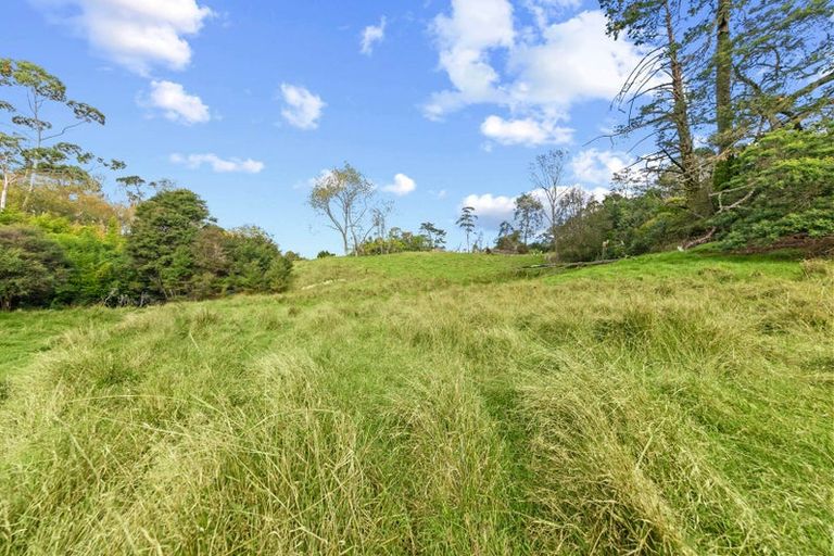 Photo of property in 2 Kay Road, Swanson, Auckland, 0614