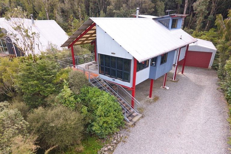 Photo of property in 17 Korua Street, Moana, 7872