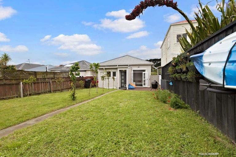 Photo of property in 230 Rintoul Street, Berhampore, Wellington, 6023