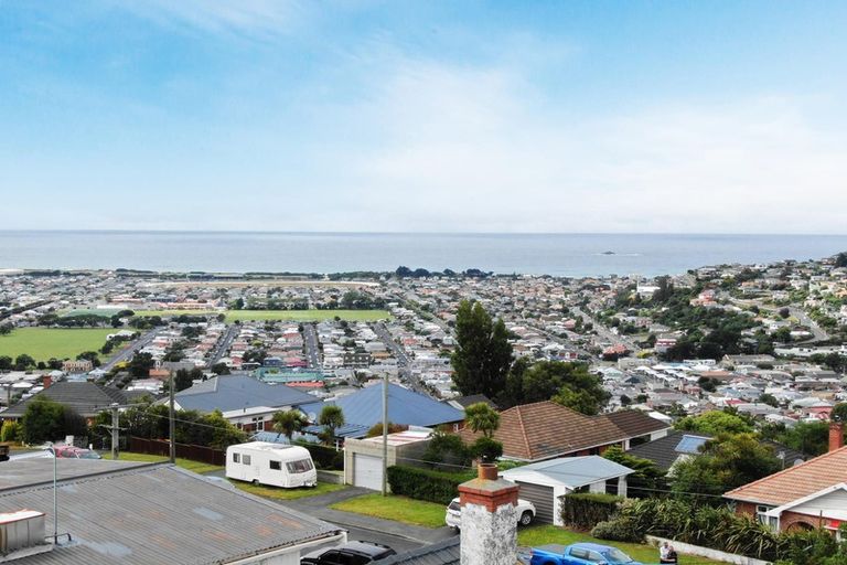 Photo of property in 136 Forfar Street, Clyde Hill, Dunedin, 9011