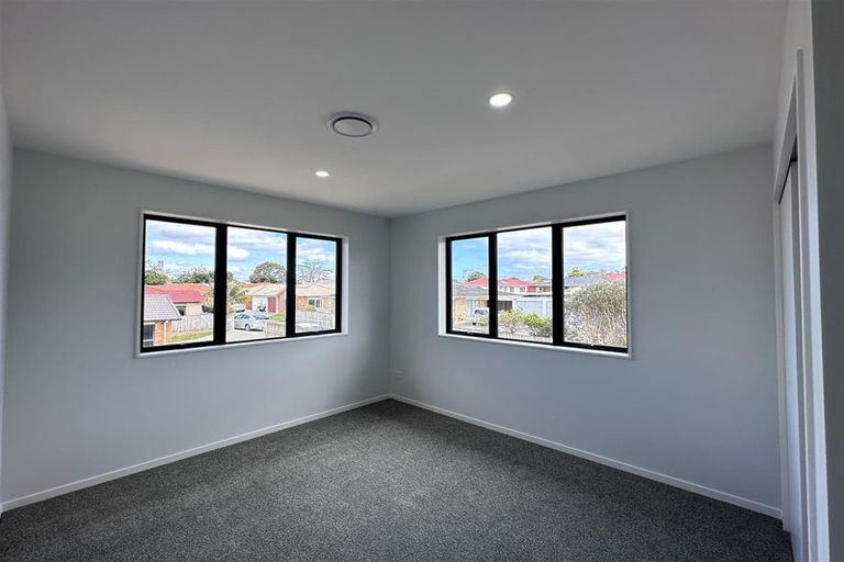 Property details for 32 Gifford Road, Papatoetoe, Auckland, 2025