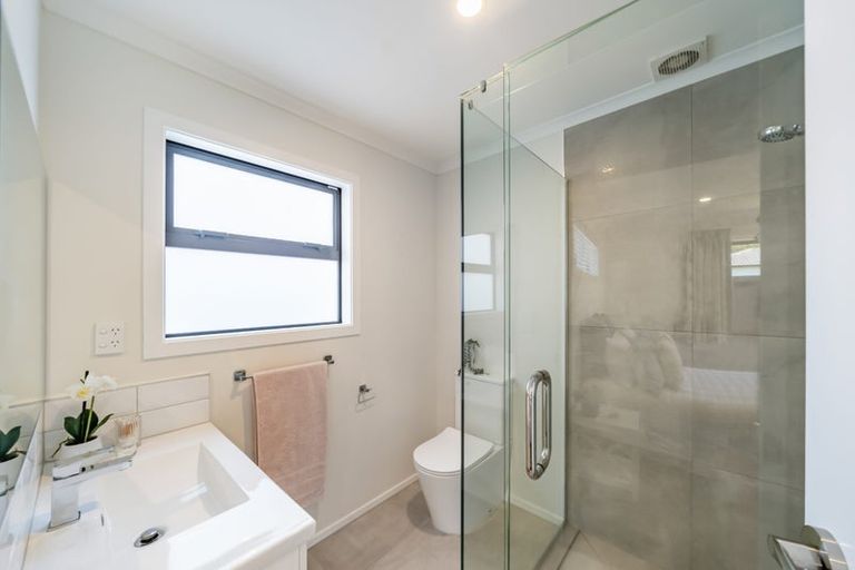 Photo of property in 17 Buddle Road, Wallaceville, Upper Hutt, 5018