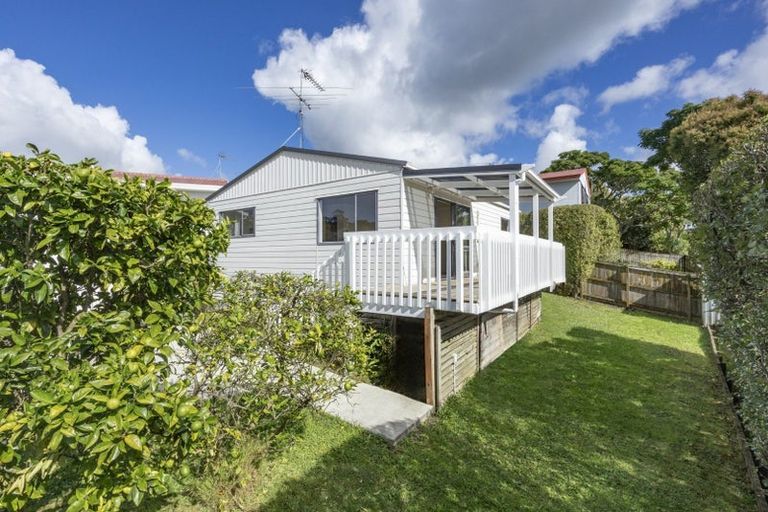 Photo of property in 1/16 Maywood Crescent, Glen Eden, Auckland, 0602