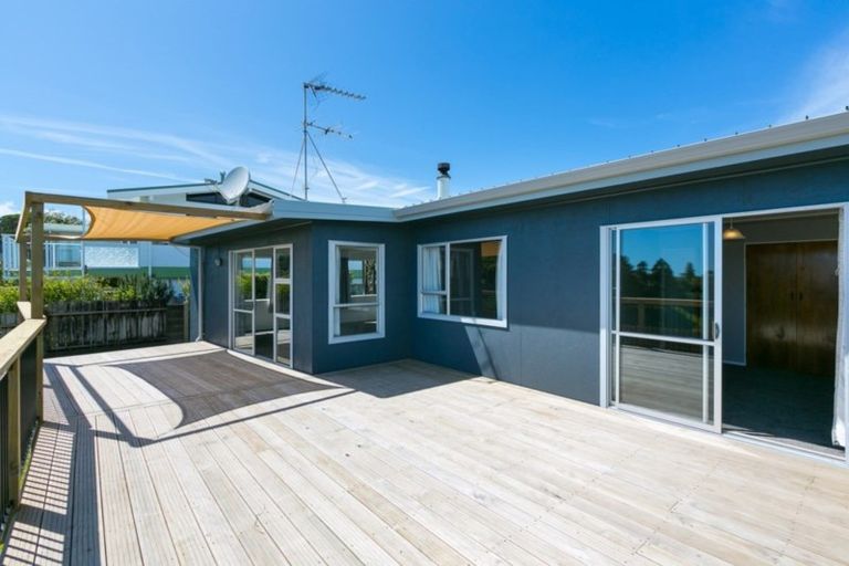 Photo of property in 16 Saint Ives Grove, Whalers Gate, New Plymouth, 4310