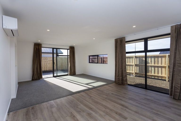 Photo of property in 42 Chambers Avenue, Woodend, 7691