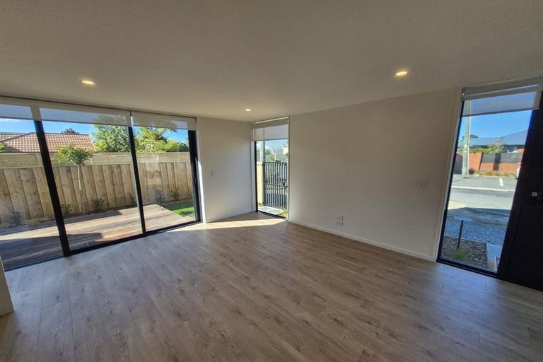 Photo of property in 233 Geraldine Street, Edgeware, Christchurch, 8013