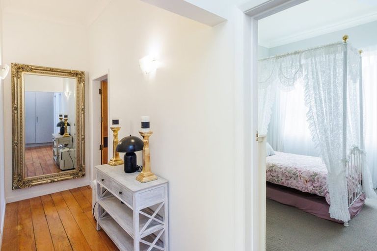 Photo of property in 24 Oxford Street, Hokowhitu, Palmerston North, 4410