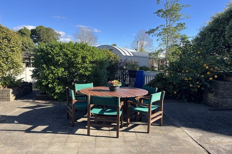 Photo of property in 127 Albert Street, Whitianga, 3510