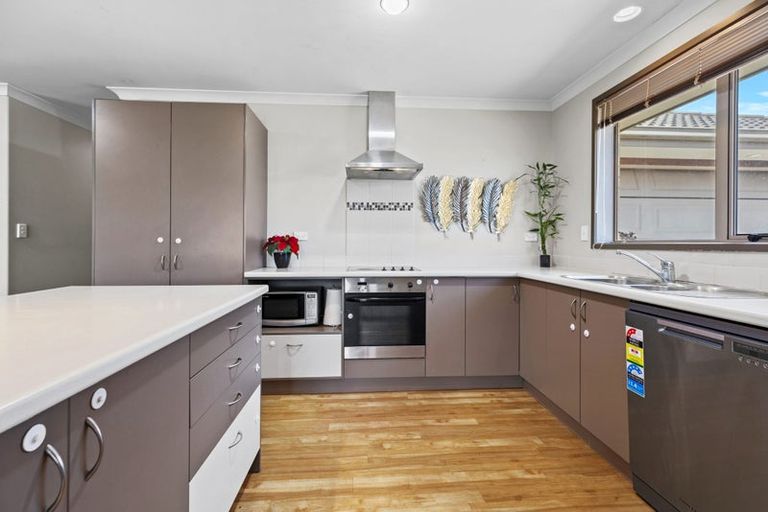 Photo of property in 27 Golden Sands Drive, Papamoa Beach, Papamoa, 3118