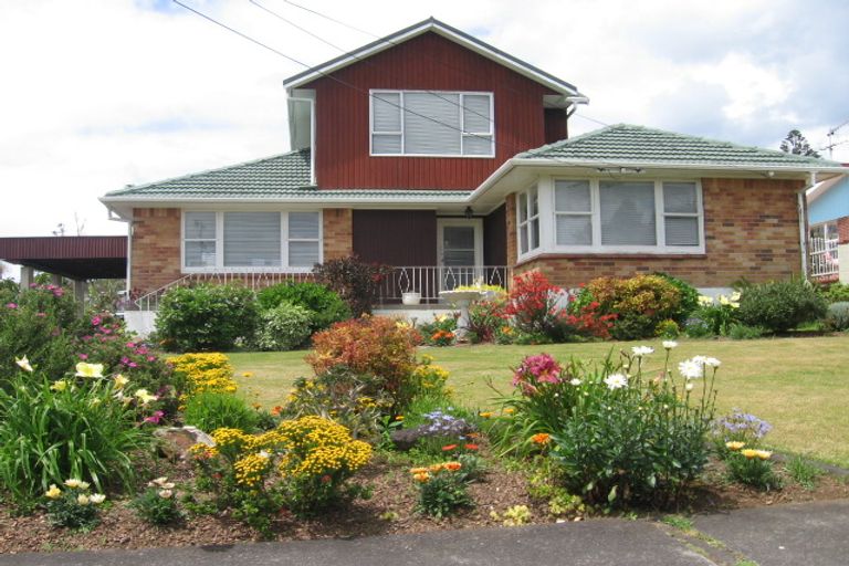 Photo of property in 72 Wyllie Road, Papatoetoe, Auckland, 2025