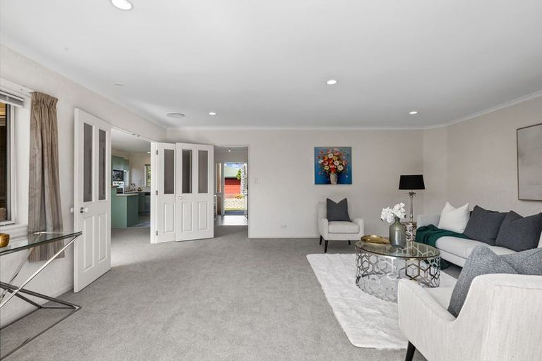 Photo of property in 12 Dan Tori Place, Orewa, 0931