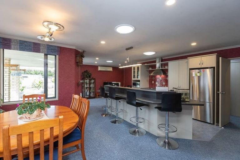 Photo of property in 5 Azure Place, Huntington, Hamilton, 3210