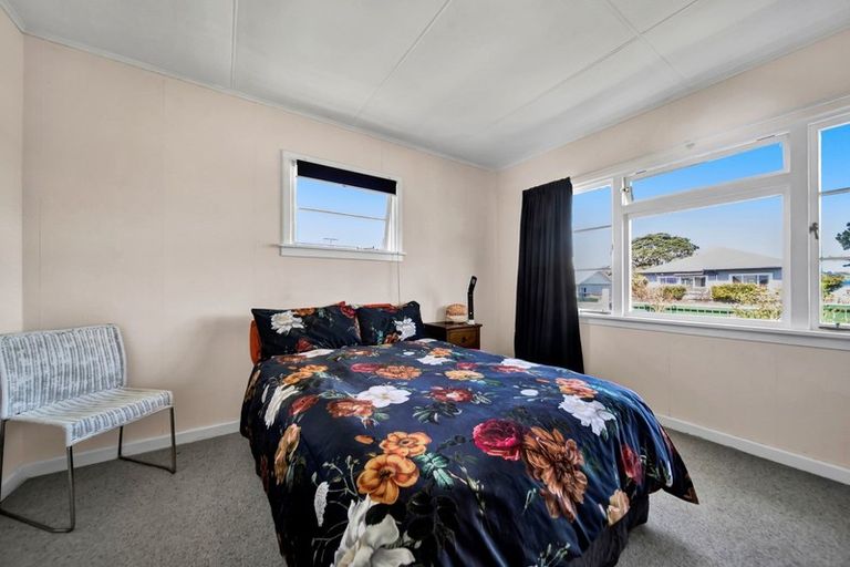 Photo of property in 77 Clemow Road, Fitzroy, New Plymouth, 4312