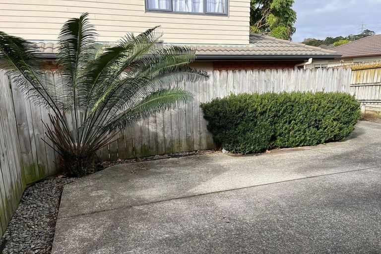 Photo of property in 8 Orbit Place, Flat Bush, Auckland, 2019