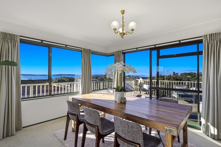 Photo of property in 2/983 Beach Road, Torbay, Auckland, 0630
