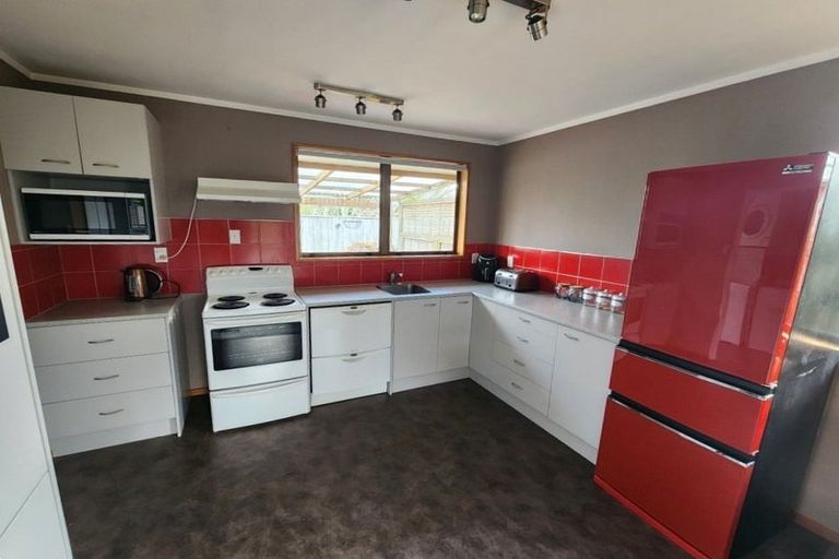 Photo of property in 10b Taurus Place, Kawaha Point, Rotorua, 3010