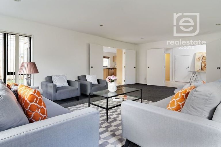 Photo of property in 6 Virginia Street, Henderson, Auckland, 0612
