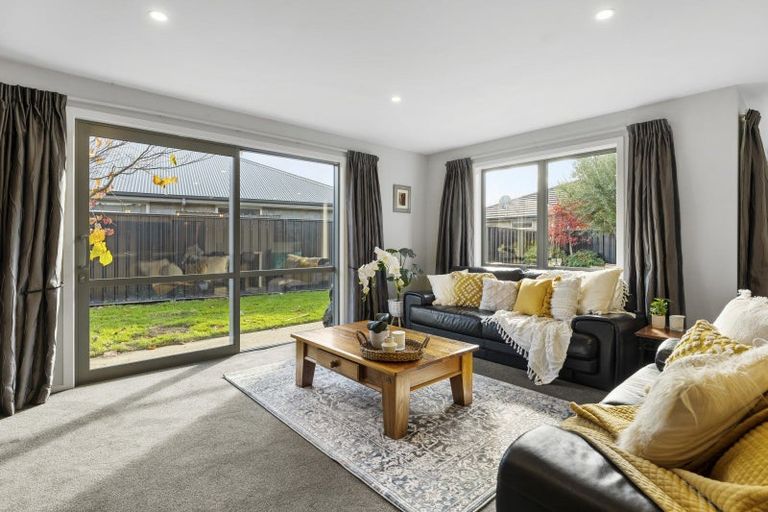 Photo of property in 14 Magnetic Place, Cromwell, 9310