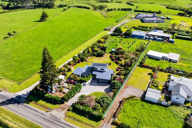 Photo of property in 475 Manawapou Road, Hawera, 4672