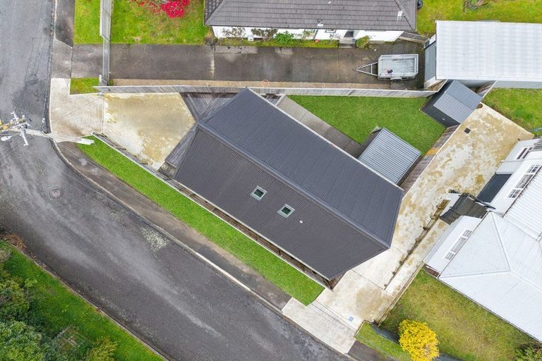 Photo of property in 3b Faris Crescent, Wainuiomata, Lower Hutt, 5014