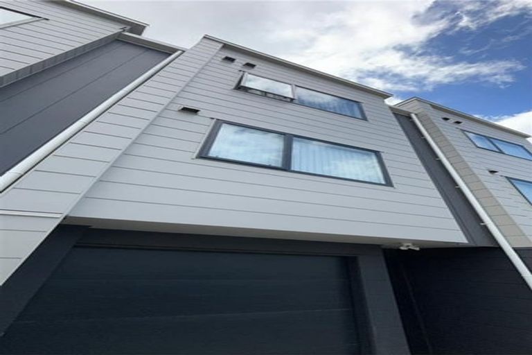 Photo of property in 59 Tima Lane, Mangere Bridge, Auckland, 2022