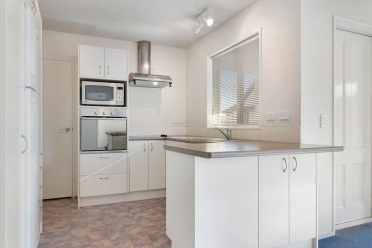 Photo of property in 2/24 Victoria Street, Rangiora, 7400