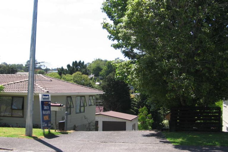 Photo of property in 44 Vandeleur Avenue, Birkdale, Auckland, 0626