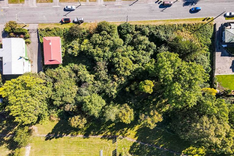 Photo of property in 27-35 Cambridge Street, Kensington, Timaru, 7910