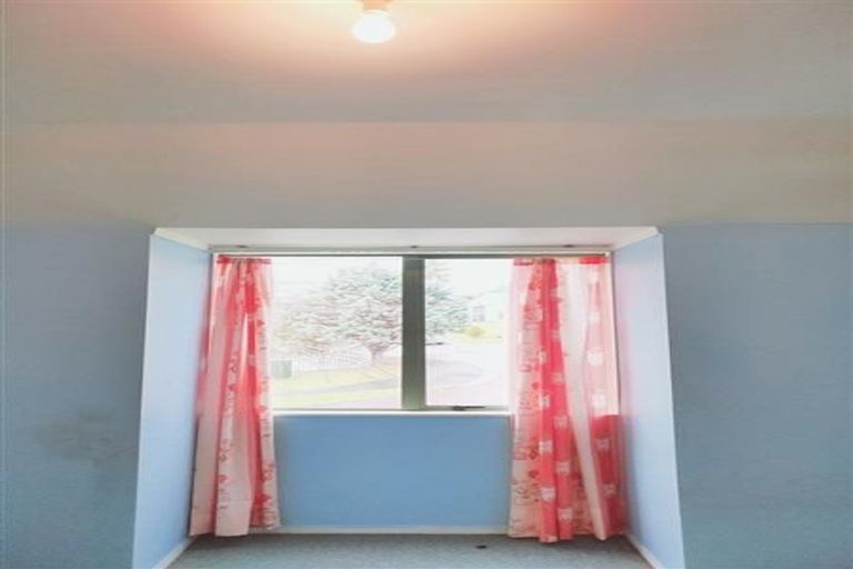 Photo of property in 4 Blueridge Close, Sunnyvale, Auckland, 0612