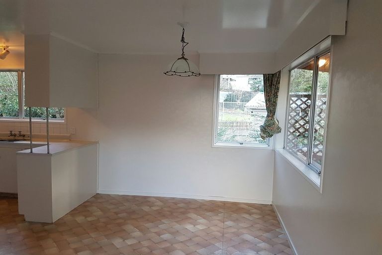 Photo of property in 35 Leo Street, Glen Eden, Auckland, 0602