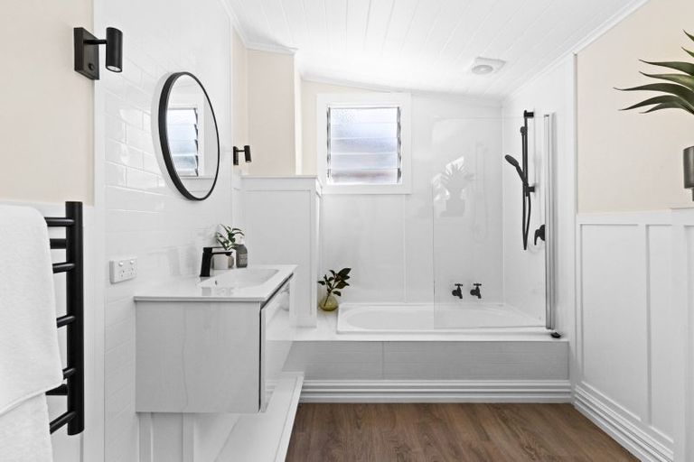 Photo of property in 79 Milton Road, Bluff Hill, Napier, 4110