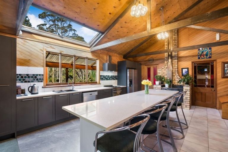 Photo of property in 118 Bethells Road, Waitakere, Henderson, 0781