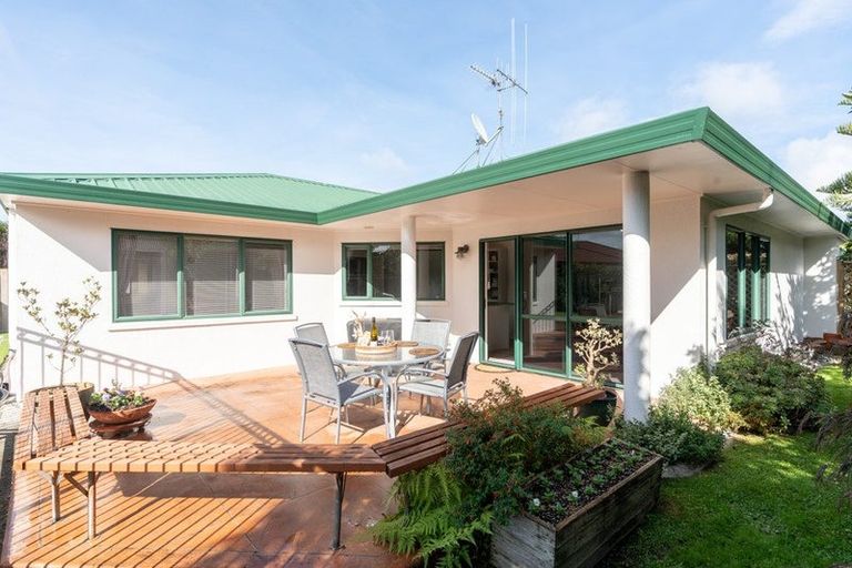 Photo of property in 30 Caversham Drive, Rototuna, Hamilton, 3210