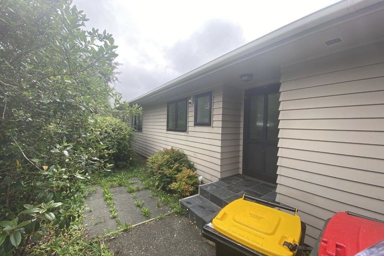 Photo of property in 4 Leadley Lane, Tawa, Wellington, 5028