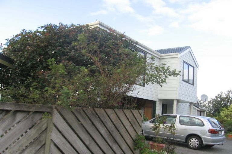 Photo of property in 31 Rembrandt Avenue, Tawa, Wellington, 5028